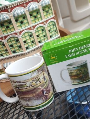 ☕ John Deere Coffee Cup